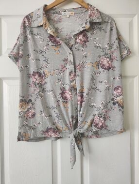 C&C California Gray Floral Button-Front Tie Hem Shirt - Women's 1XL